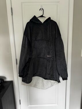 Comfy Oversized Hooded Wearable Blanket - Black with Cream Lining